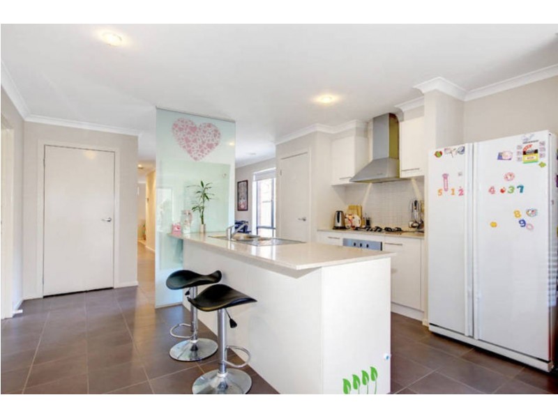 13 Duncombe Park Way, Deer Park VIC 3023