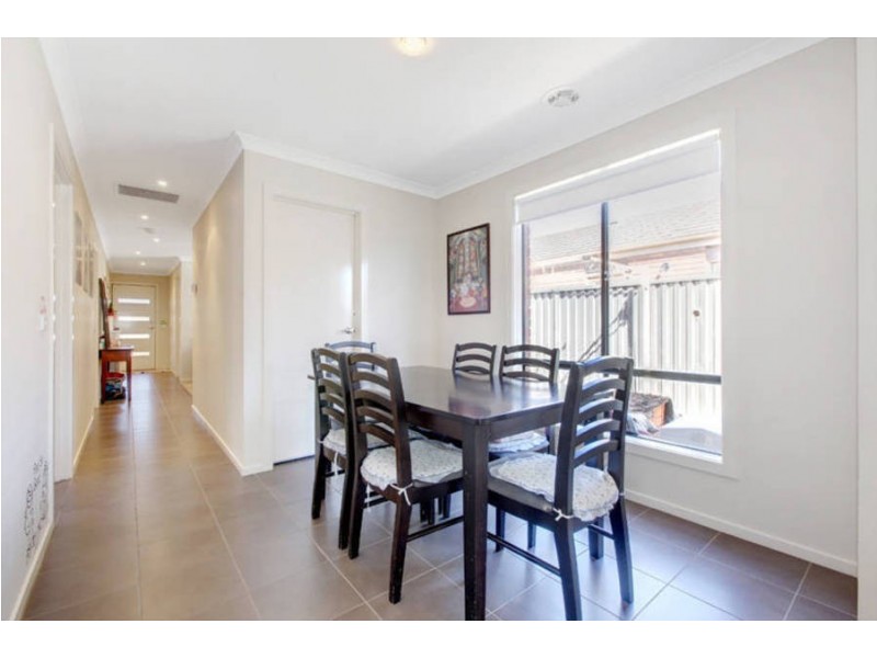 13 Duncombe Park Way, Deer Park VIC 3023