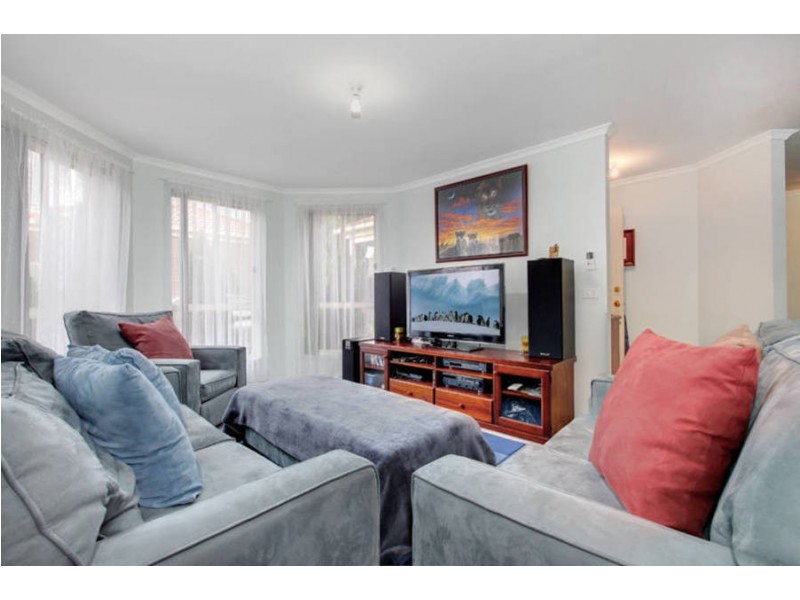 2/90 Robinsons Road, Deer Park VIC 3023