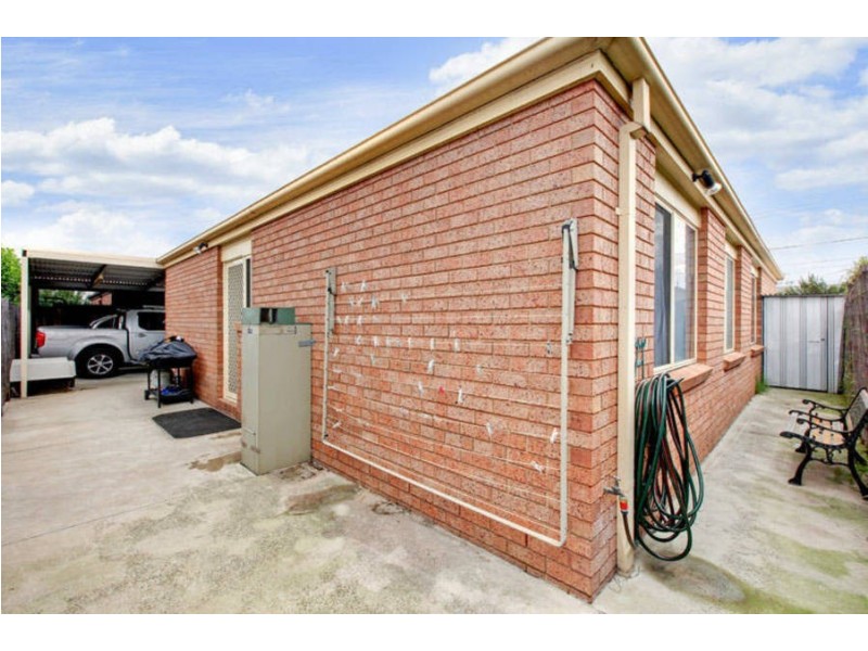 2/90 Robinsons Road, Deer Park VIC 3023