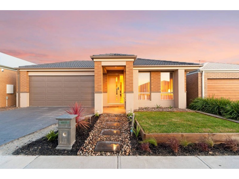 28 Pioneer Drive, Deer Park VIC 3023