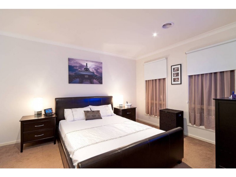 28 Pioneer Drive, Deer Park VIC 3023