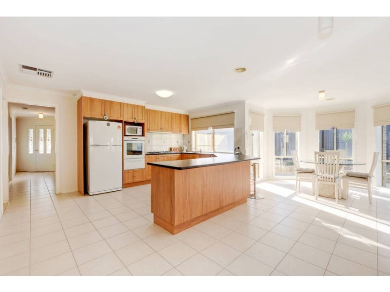 35 Kensington Circuit, Derrimut VIC 3030