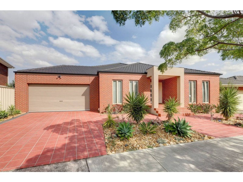 8 Treemont Court, Cairnlea VIC 3023