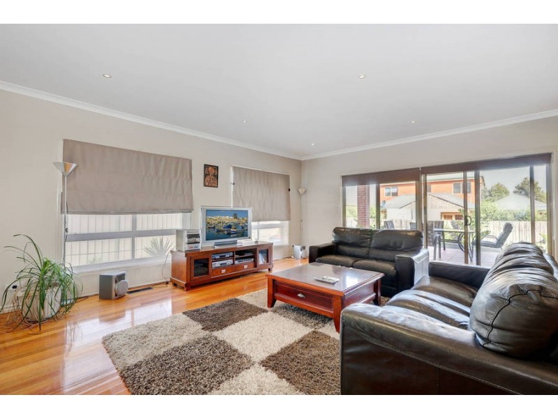 8 Treemont Court, Cairnlea VIC 3023