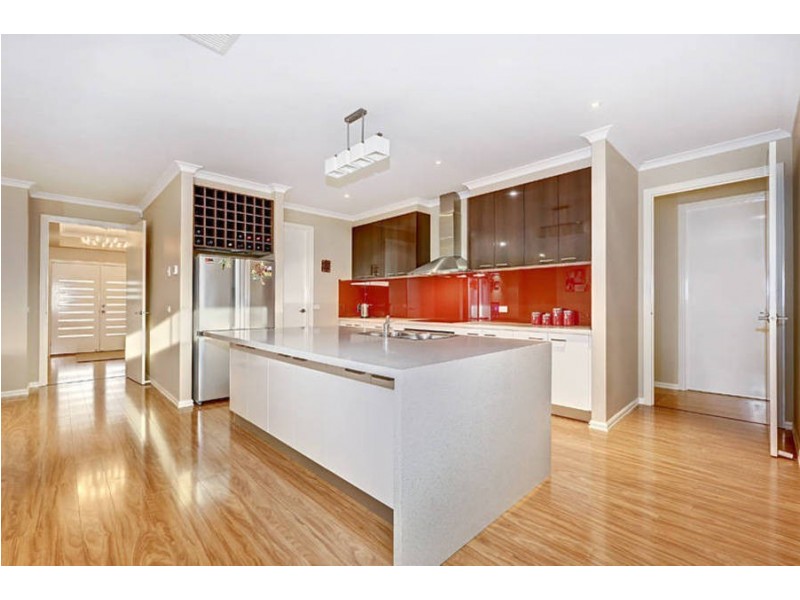 4 Raby Place, Deer Park VIC 3023