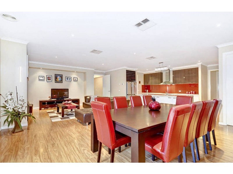 4 Raby Place, Deer Park VIC 3023