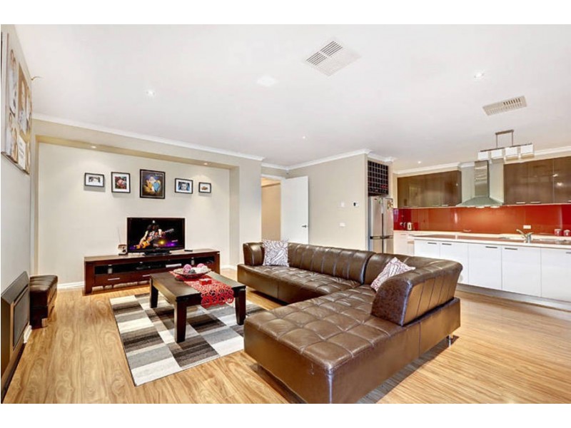 4 Raby Place, Deer Park VIC 3023