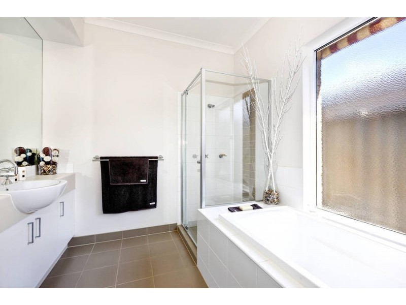 30 Pioneer Drive, Deer Park VIC 3023