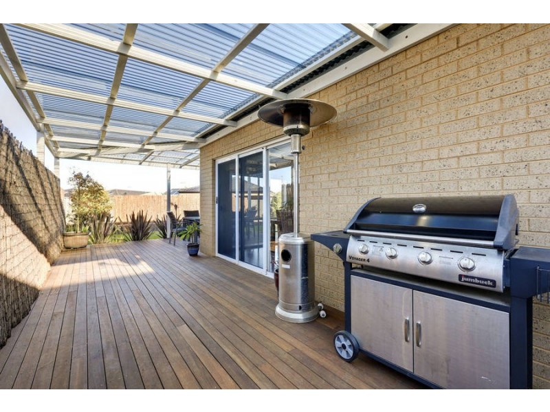 30 Pioneer Drive, Deer Park VIC 3023