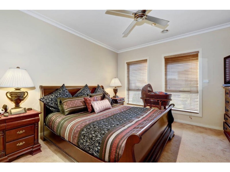 13 Moorland Road, Cairnlea VIC 3023