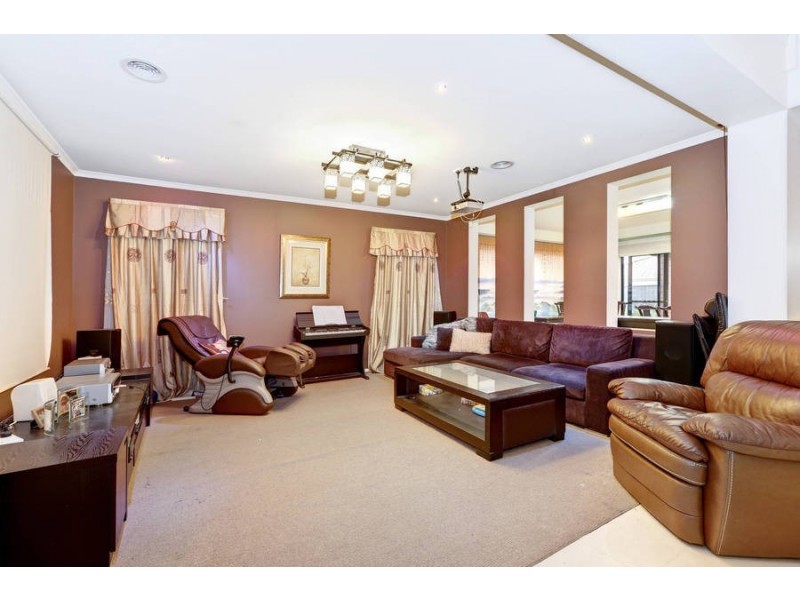 11 Tantallon Crescent, Derrimut VIC 3030