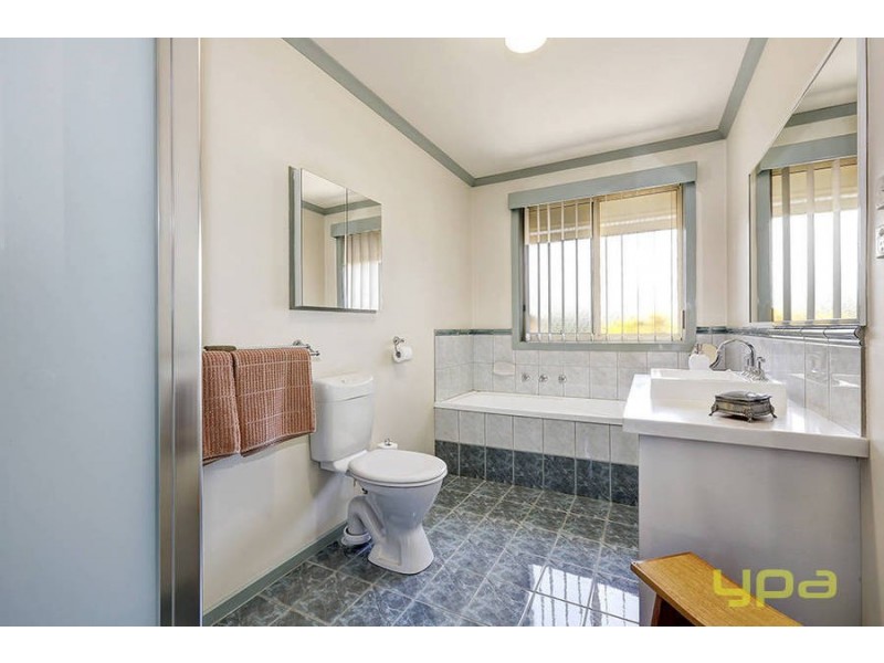 34 Diosma Avenue, Sunshine West VIC 3020