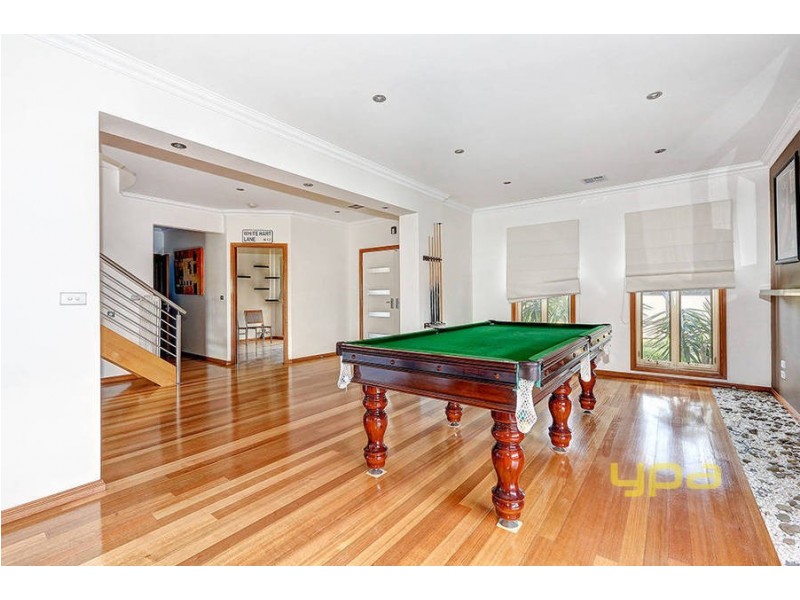 14 Highbury Close, Caroline Springs VIC 3023