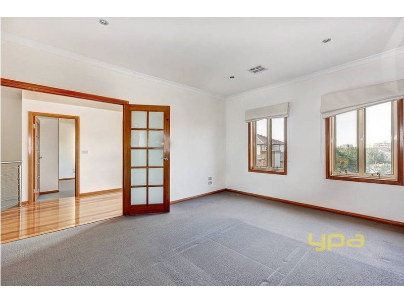 14 Highbury Close, Caroline Springs VIC 3023