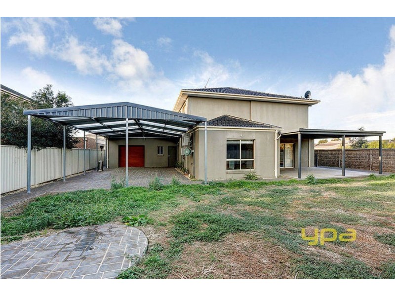 14 Highbury Close, Caroline Springs VIC 3023