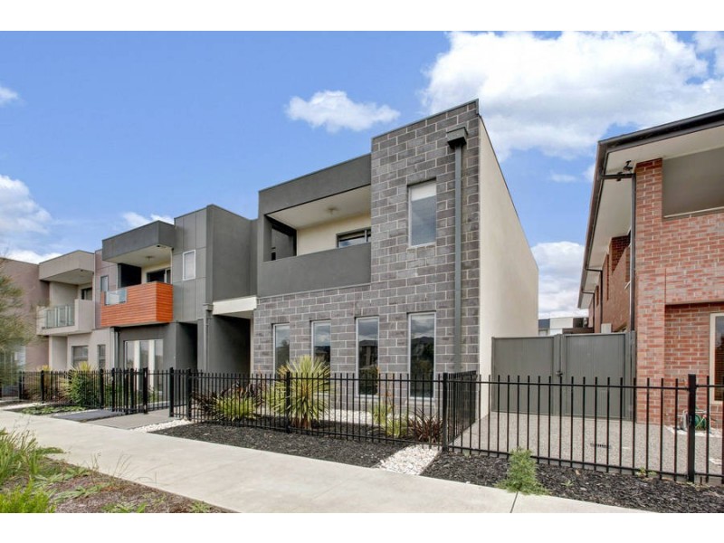 3 Meyers Lane, Caroline Springs VIC 3023