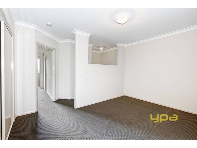 3 Meyers Lane, Caroline Springs VIC 3023