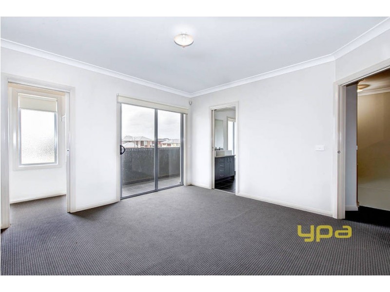 3 Meyers Lane, Caroline Springs VIC 3023