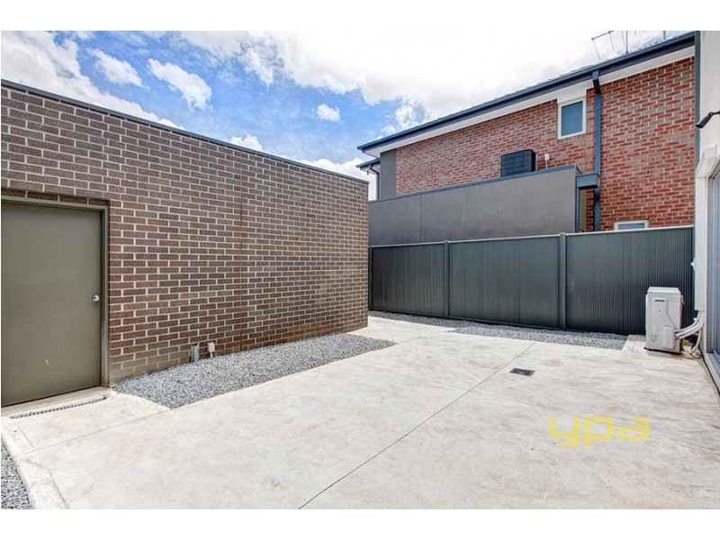 3 Meyers Lane, Caroline Springs VIC 3023