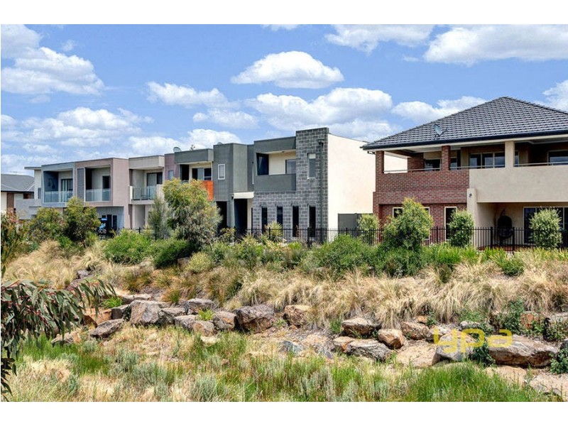 3 Meyers Lane, Caroline Springs VIC 3023