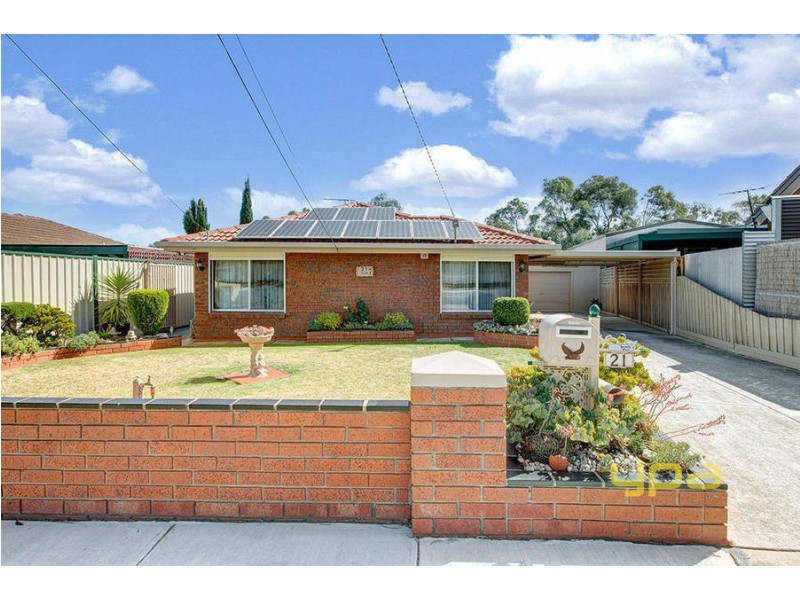 21 Leighton Crescent, Deer Park VIC 3023