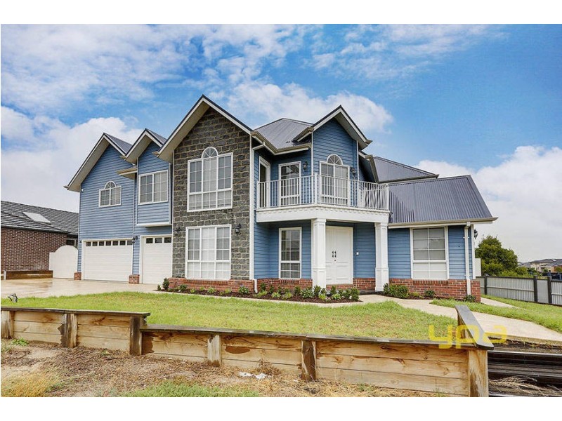 12 Kunuka Circuit, Caroline Springs VIC 3023