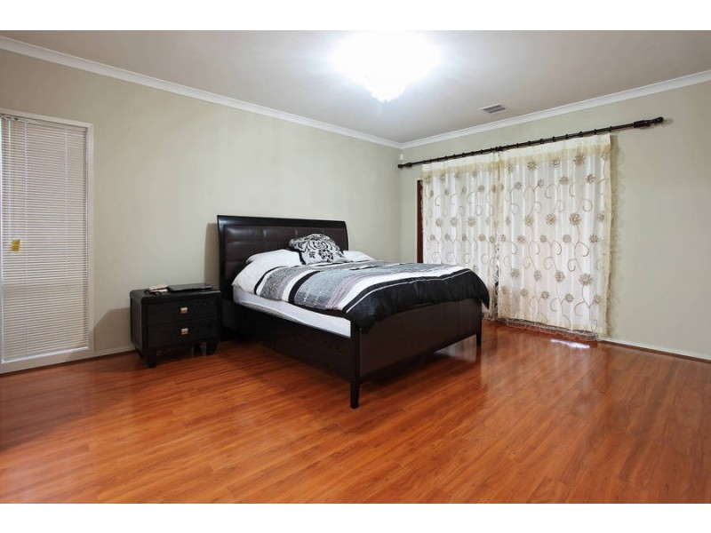 135 Arbour Boulevard, Burnside Heights VIC 3023