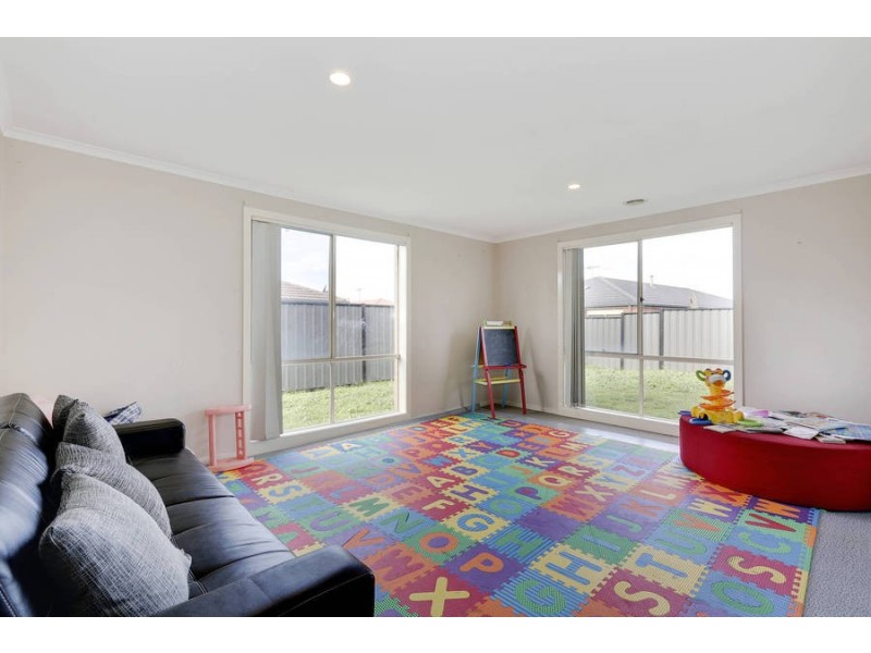 5 Kilburn Grove, Derrimut VIC 3030