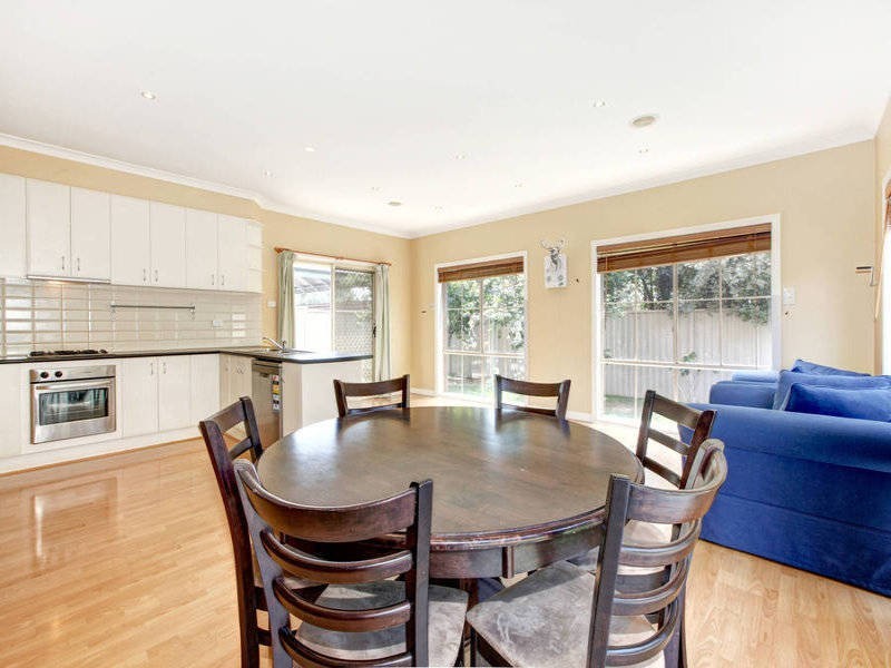 3 Colac Place, Caroline Springs VIC 3023