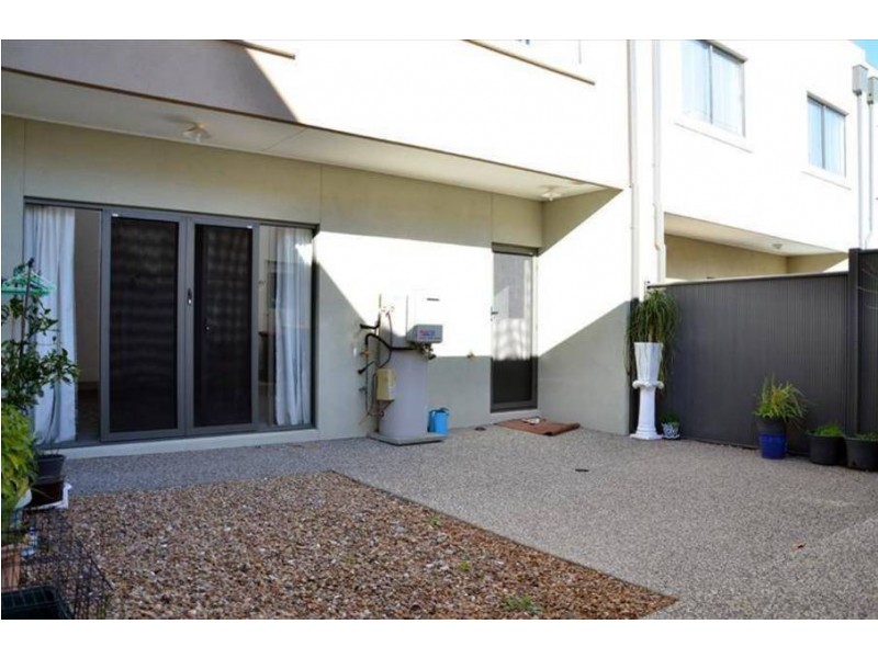 19 Garretty Road, Caroline Springs VIC 3023