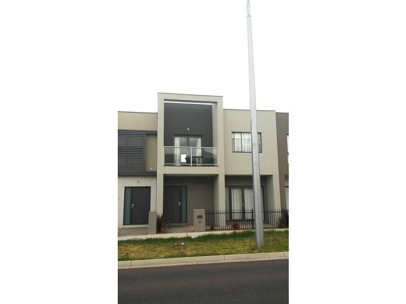 143 The Esplanade, Caroline Springs VIC 3023