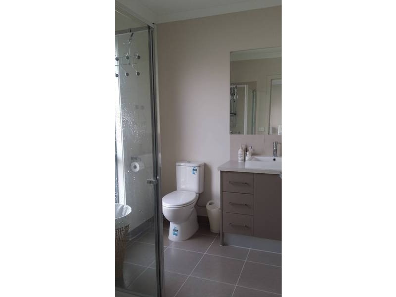 143 The Esplanade, Caroline Springs VIC 3023