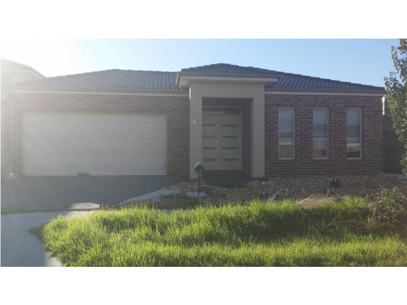 35 Bunker Circuit, Deer Park VIC 3023