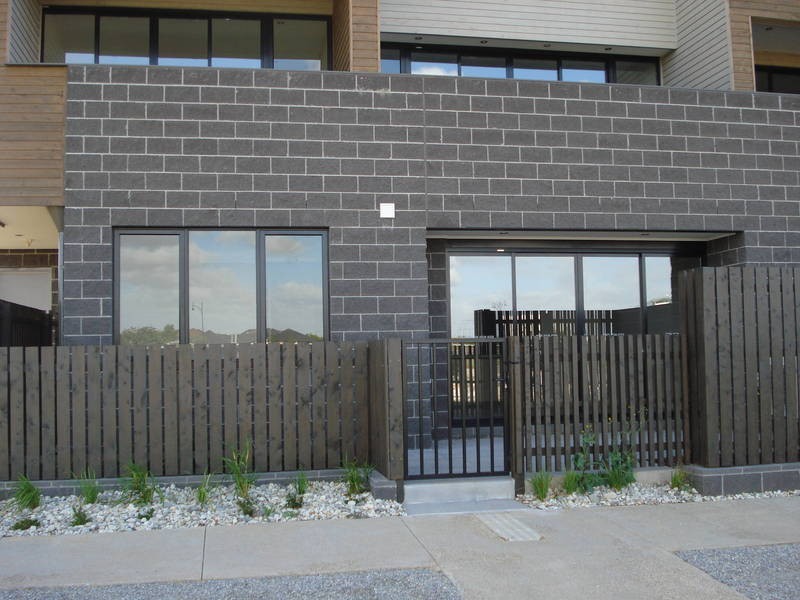 5/11 Monckton Place, Caroline Springs VIC 3023