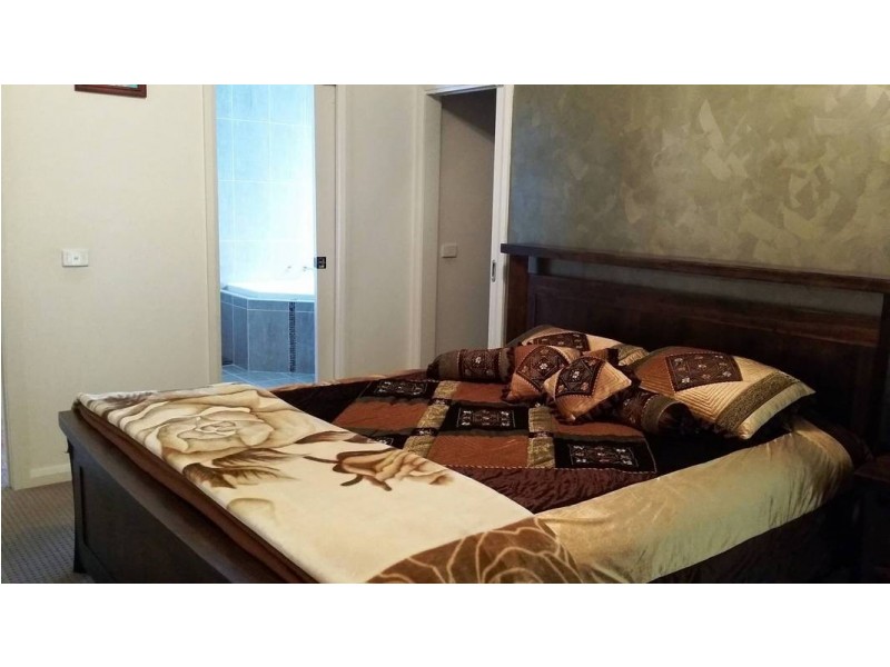 26 Landcox Way, Caroline Springs VIC 3023