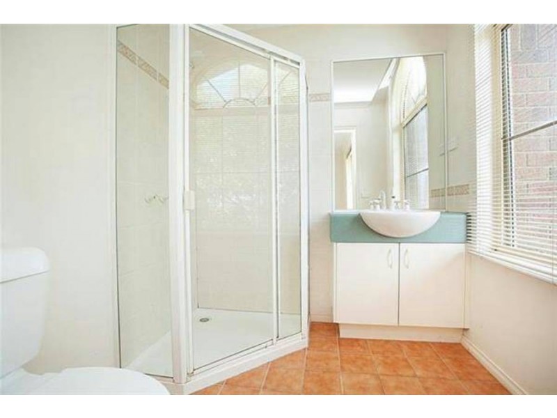 33 Wattletree Drive, Taylors Hill VIC 3037