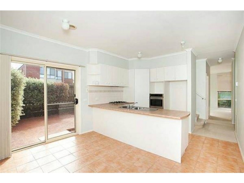 33 Wattletree Drive, Taylors Hill VIC 3037