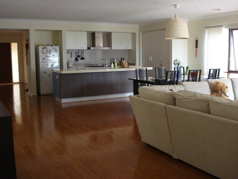 5 Flinders Place, Caroline Springs VIC 3023