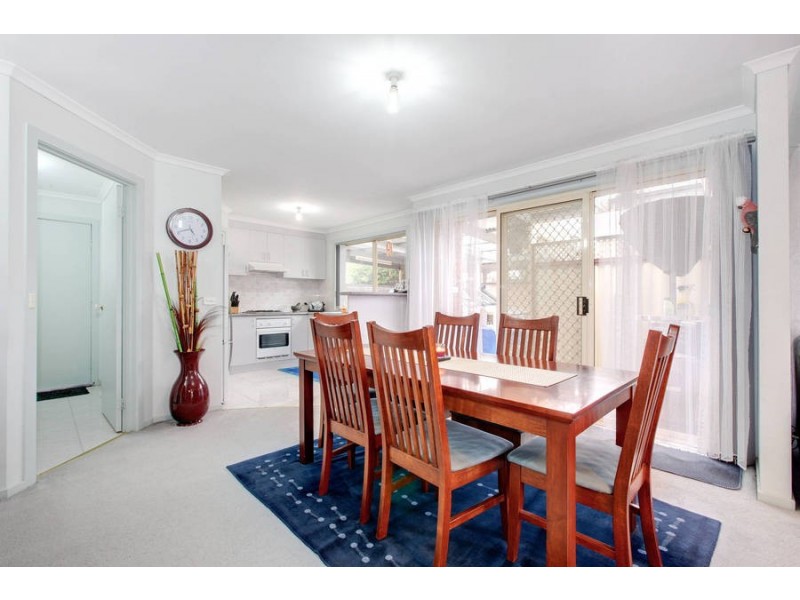 2/90 Robinsons Road, Deer Park VIC 3023