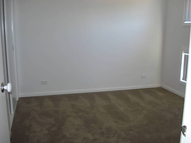 22/40 McCubbin Way, Caroline Springs VIC 3023