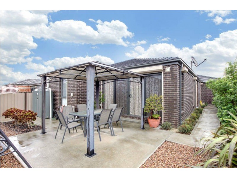 7 Wilkins Crescent, Burnside Heights VIC 3023