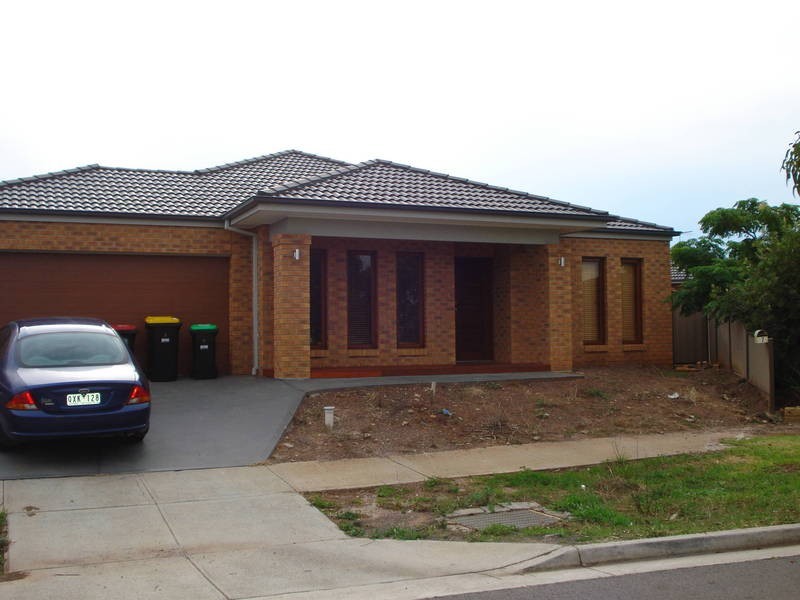 7 Lawson Place, Burnside Heights VIC 3023