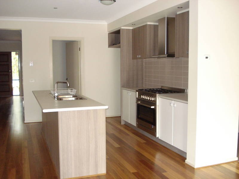 7 Lawson Place, Burnside Heights VIC 3023