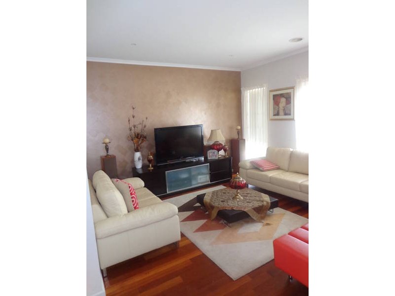 18 Buckhaven Street, Deer Park VIC 3023