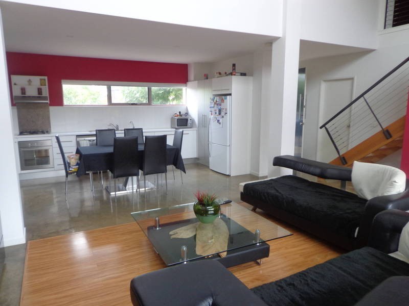 6 Caulfield Lane, Caroline Springs VIC 3023