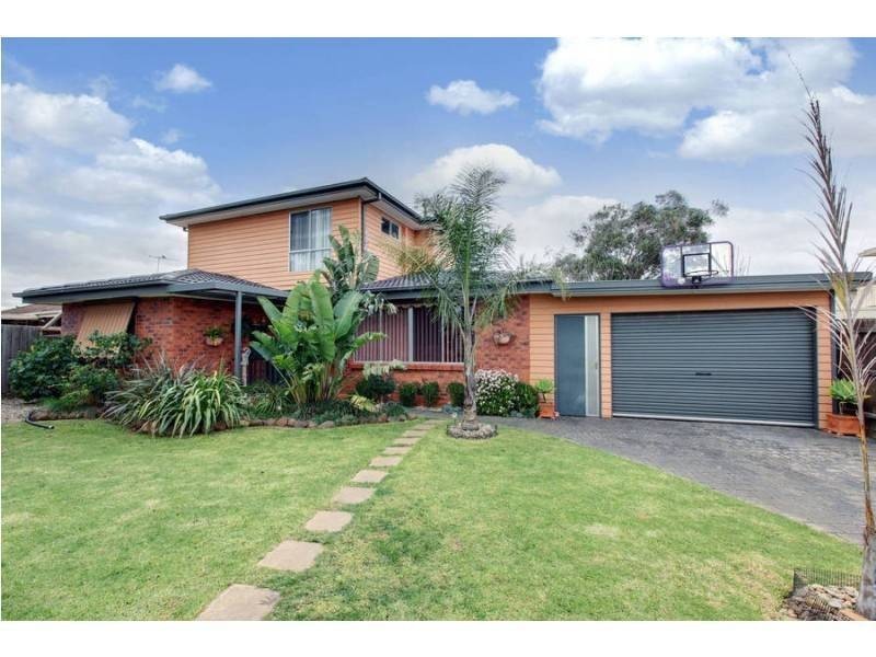 10 Glamis Place, Melton West VIC 3337
