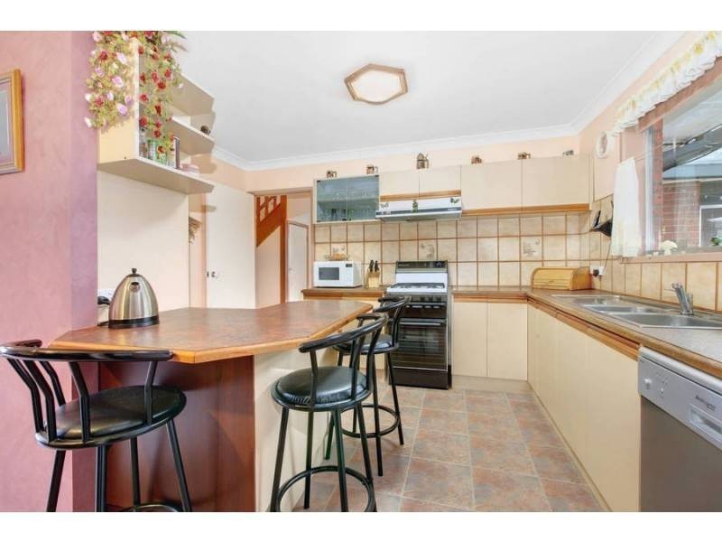 10 Glamis Place, Melton West VIC 3337