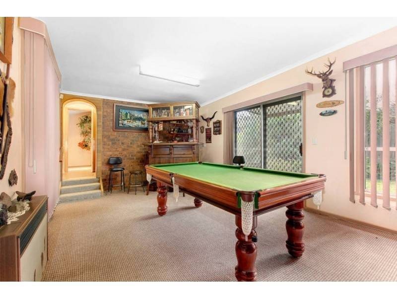 10 Glamis Place, Melton West VIC 3337