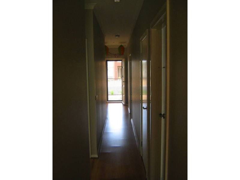 3 Hawksbury Green, Caroline Springs VIC 3023